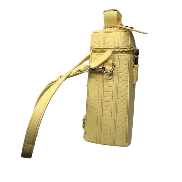 Tote & Carry Apollo 1 Canary Yellow
Cowbell Backpack and Croosbody New with tags - Picture 10 of 15